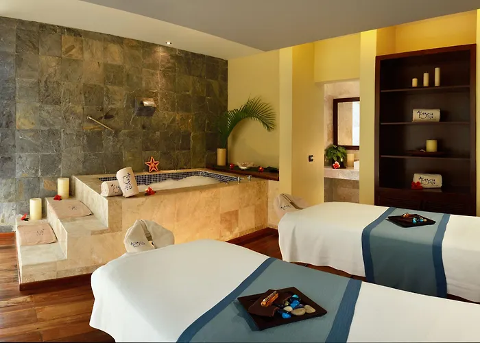 Catalonia Yucatan Hotel