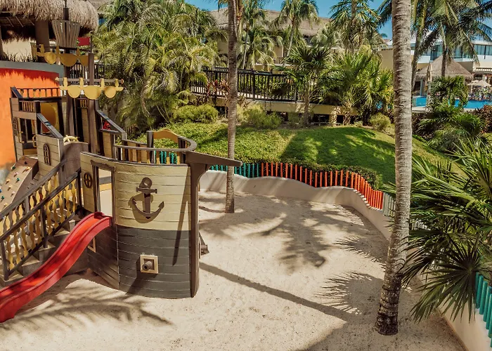 Hotel Catalonia Yucatan 3*